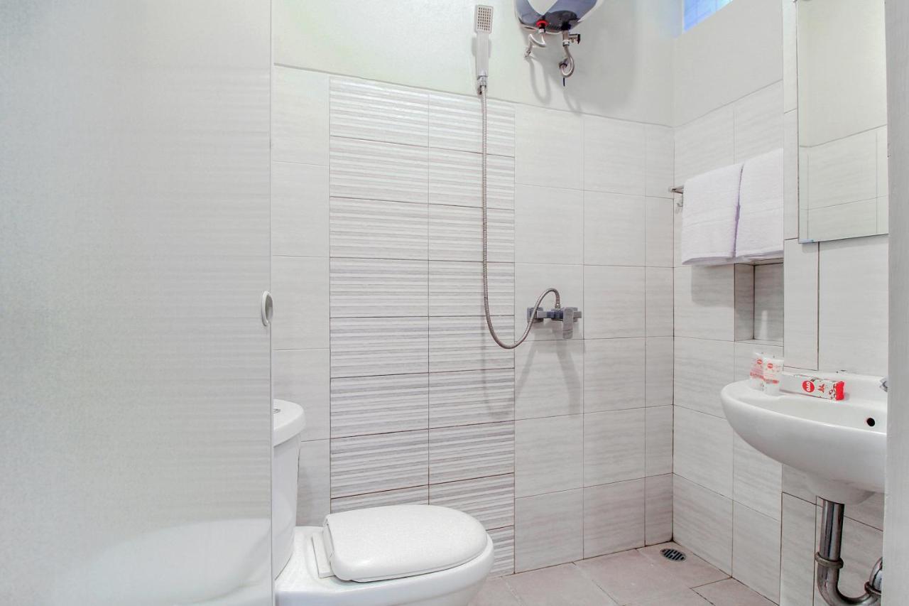 Super Oyo 168 K-15 Residence Сурабая Экстерьер фото